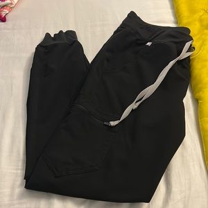 Figs Zamora scrub pants size M